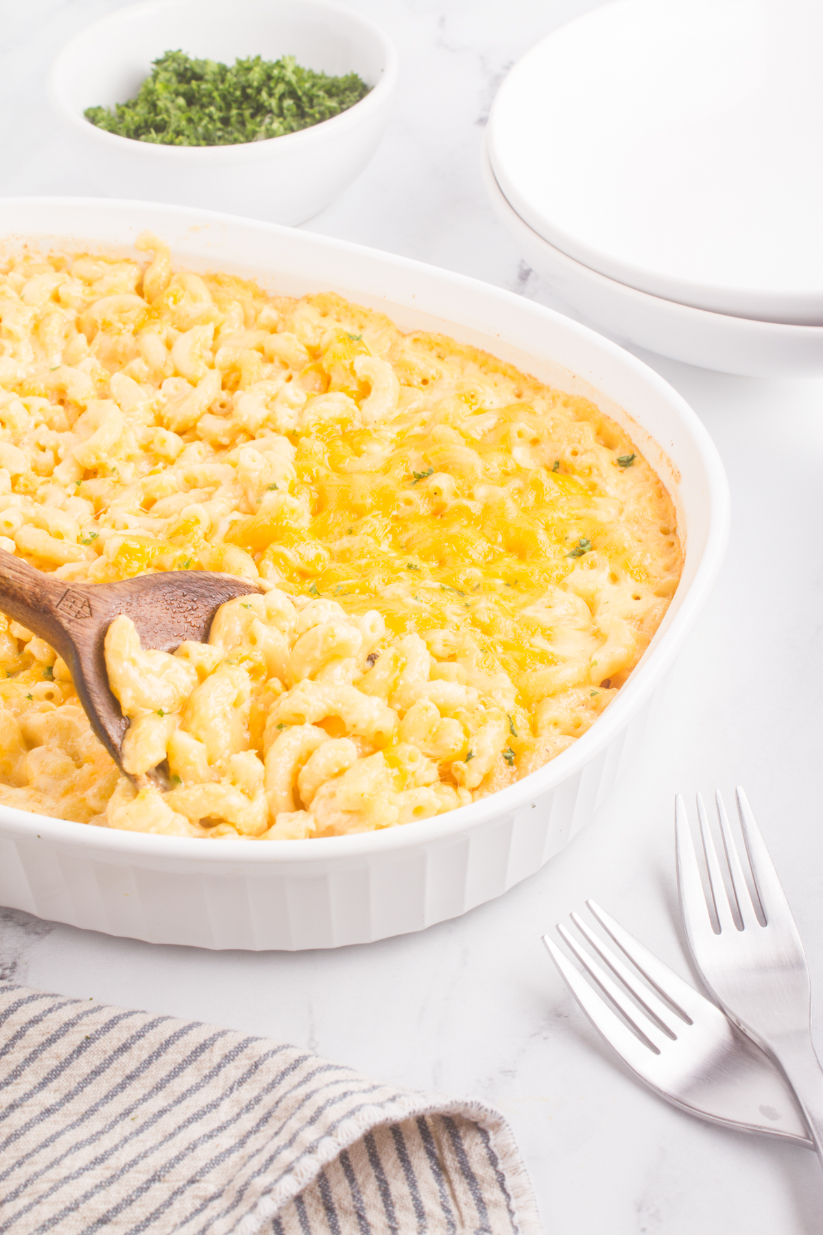 creamy bowl of mac and cheese being served