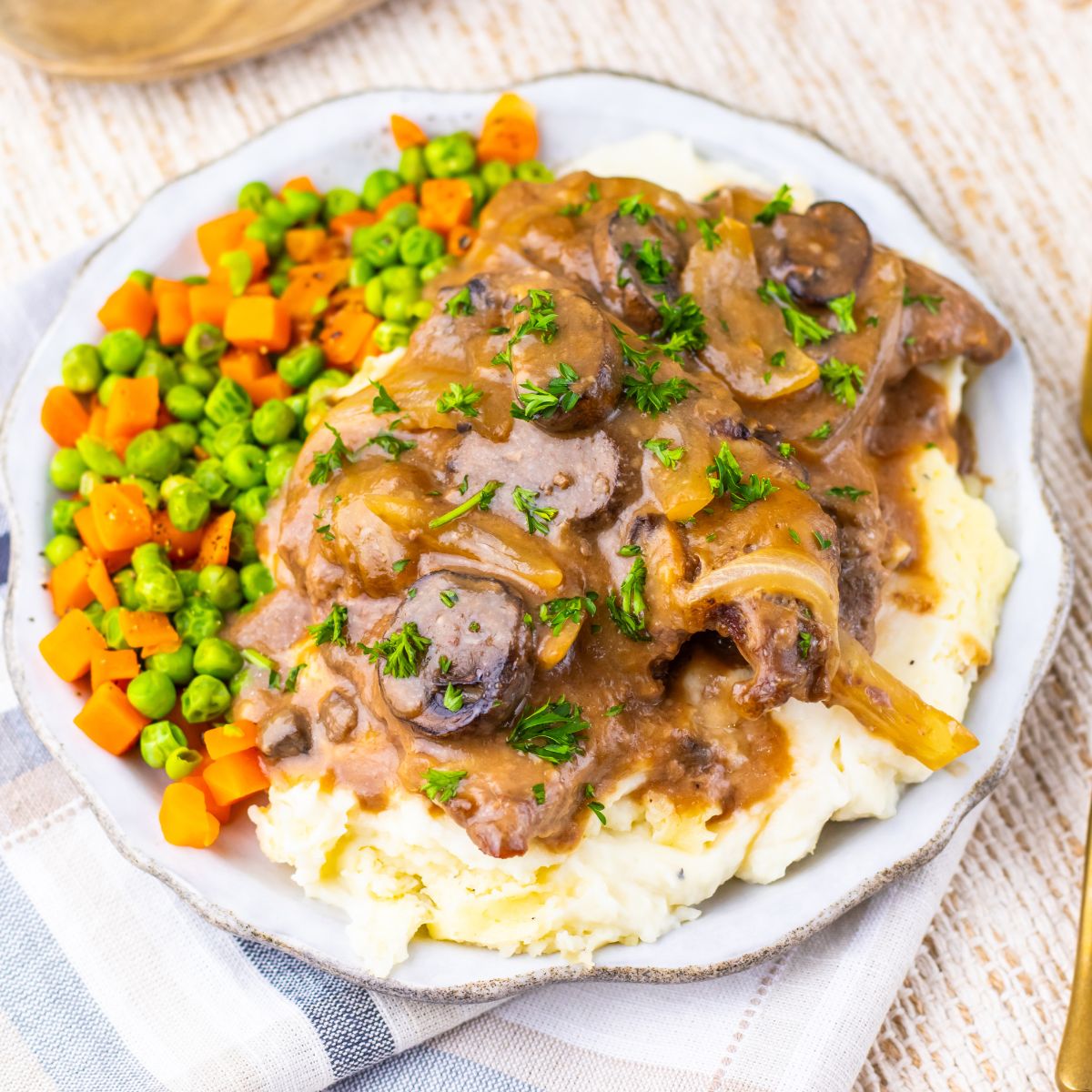 Slow Cooker Salisbury Steak with Mushroom Gravy