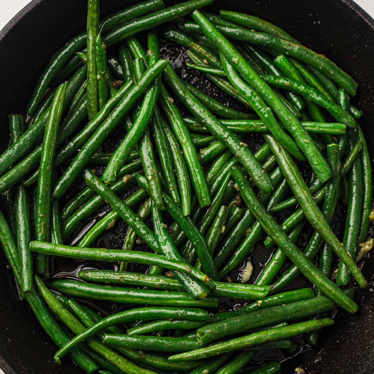 Old Fashioned Green Beans with Garlic Butter