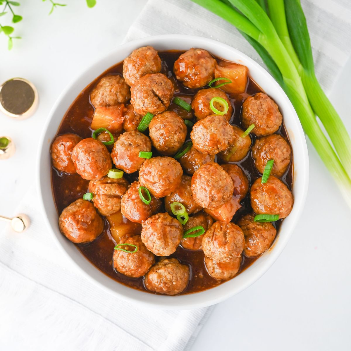 Crockpot Hawaiian Meatballs with Pineapple