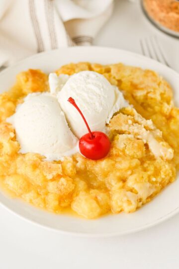 Old Fashioned Pineapple Dump Cake