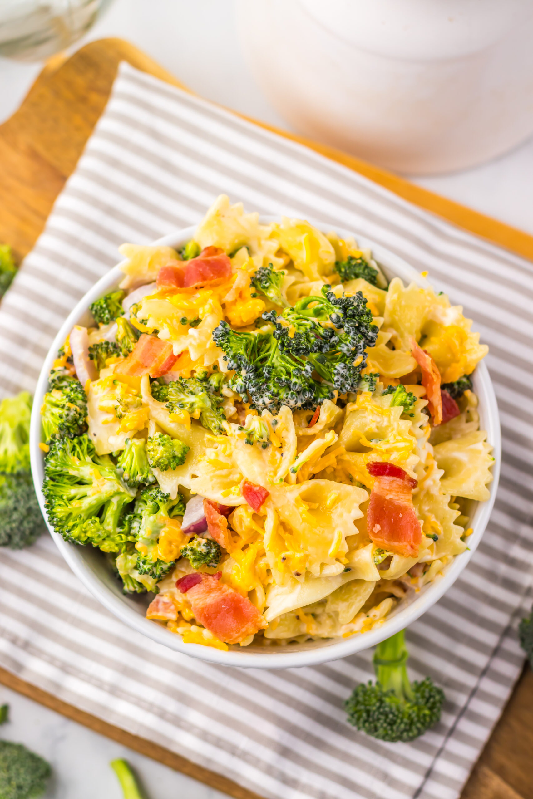 Easy Broccoli Cheddar Pasta Salad