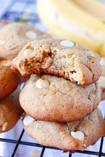 Easy Banana Cookies Featured