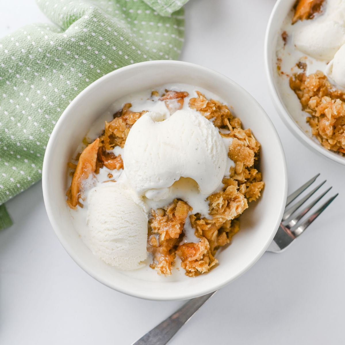 Easy Crock Pot Apple Crisp