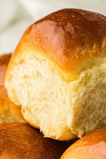 Old Fashioned Yeast Rolls