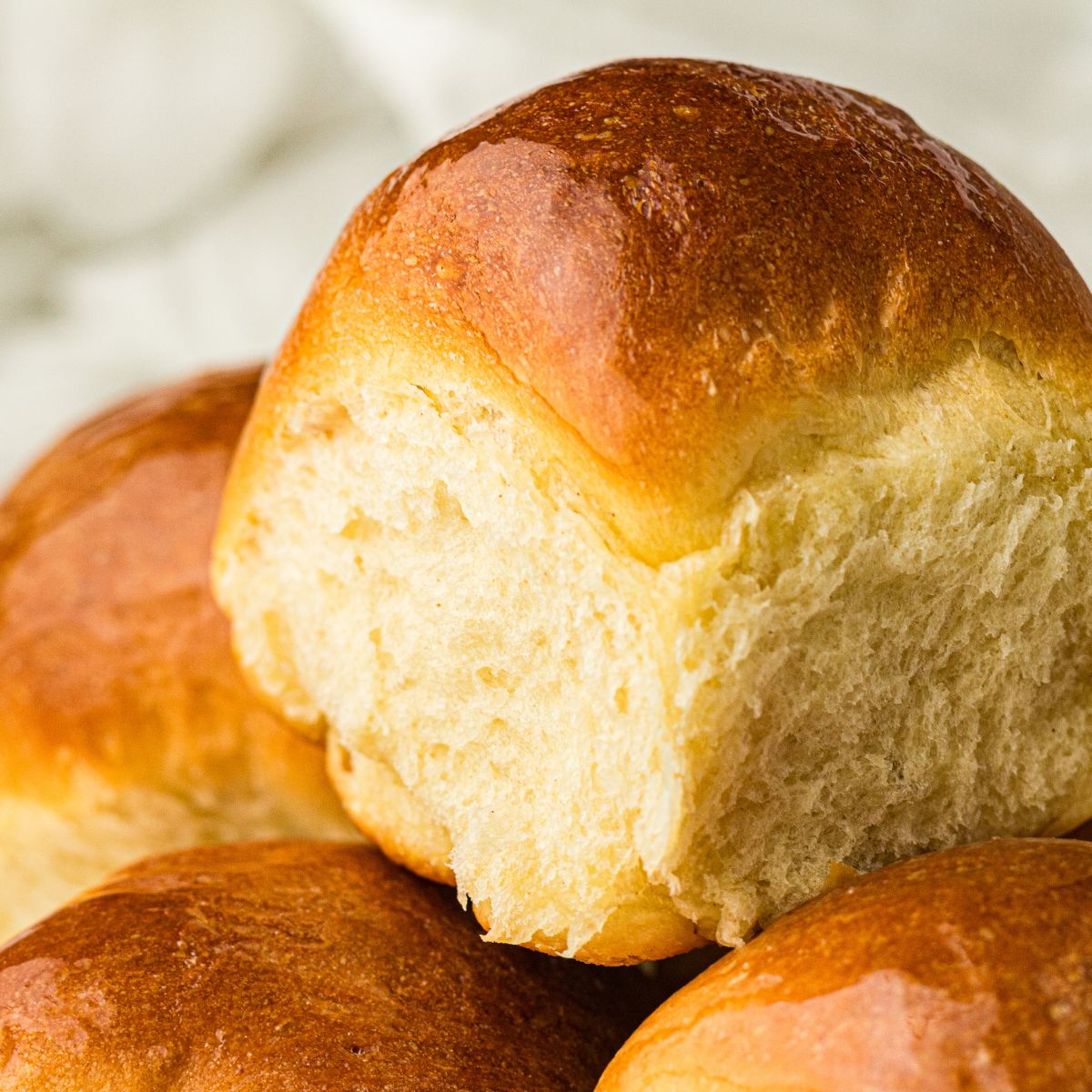 Old Fashioned Yeast Rolls